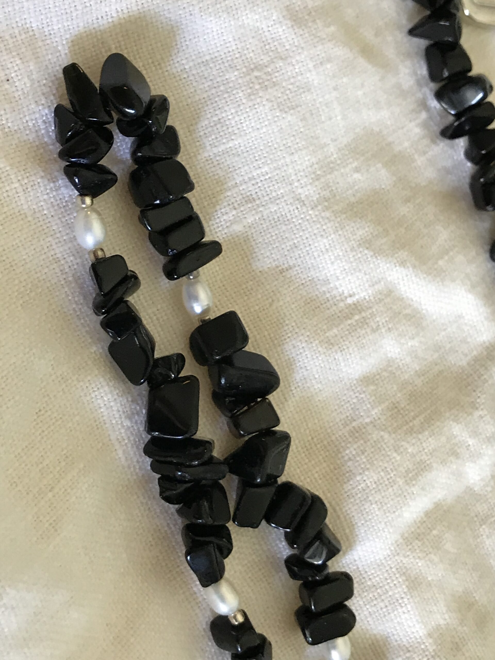 Clasp-less black and white “natural crystal bead” 21 inch necklace on silk thread